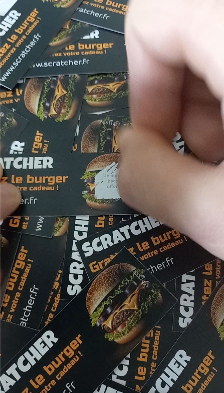 Lorsque vous cherchez un moyen de donner une touche personnelle et accrocheuse à votre entreprise, le ticket à gratter personnalisé est sans doute l’un des outils les plus sophistiqués et efficaces pour le faire. Il est conçu pour s’adapter à votre domaine d’activité et peut être personnalisé selon les couleurs et les valeurs de votre société. Cet outil a plusieurs usages, et peut vous permettre d’offrir des récompenses à vos clients tout en faisant la promotion de votre entreprise. Vous pourrez également communiquer avec vos clients actuels et potentiels et ainsi créer un engagement plus profond entre eux et votre société. À travers cet article, vous découvrirez  la manière dont les tickets à gratter personnalisés peuvent être un excellent outil marketing et les avantages qu’ils procurent à votre entreprise en fonction de votre domaine d’activité. Lorsque vous cherchez un moyen de donner une touche personnelle et accrocheuse à votre entreprise, le ticket à gratter personnalisé est sans doute l’un des outils les plus sophistiqués et efficaces pour le faire. Il est conçu pour s’adapter à votre domaine d’activité et peut être personnalisé selon les couleurs et les valeurs de votre société. Cet outil a plusieurs usages, et peut vous permettre d’offrir des récompenses à vos clients tout en faisant la promotion de votre entreprise. Vous pourrez également communiquer avec vos clients actuels et potentiels et ainsi créer un engagement plus profond entre eux et votre société. À travers cet article, vous découvrirez  la manière dont les tickets à gratter personnalisés peuvent être un excellent outil marketing et les avantages qu’ils procurent à votre entreprise en fonction de votre domaine d’activité.